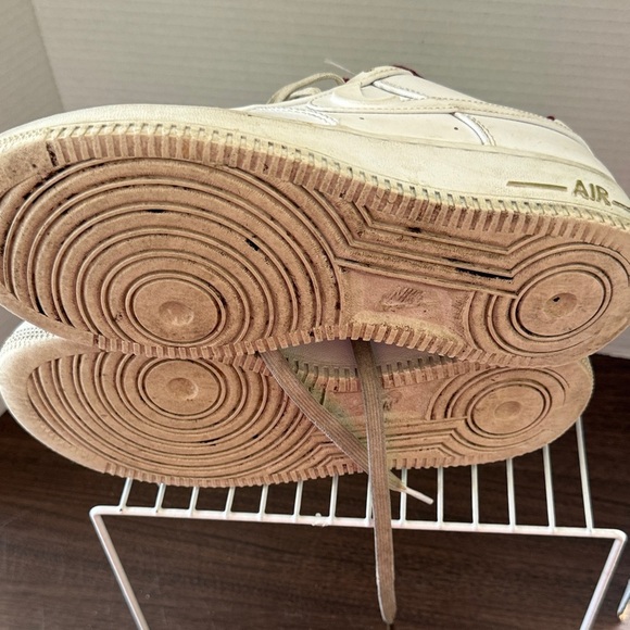 Nike Air Force 1 Women's Sneakers White and Burgundy Size 7 - Picture 5 of 7